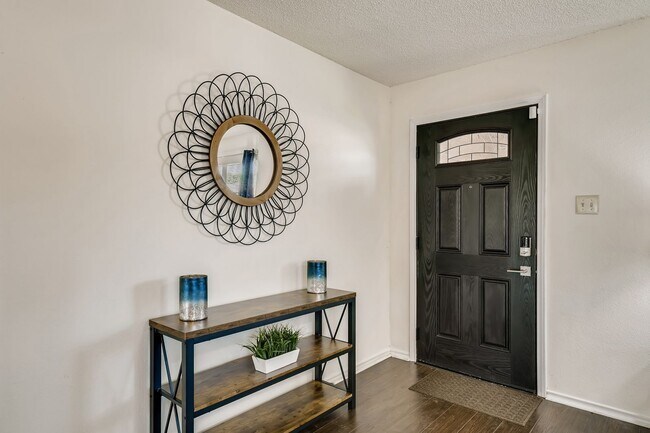 Photo - BEAUTIFUL HOME  |  OPEN CONCEPT  |  3 LIVING AREAS  |  FURNISHED OPTION  |  NEAR SCHOOLS & SHOPPING