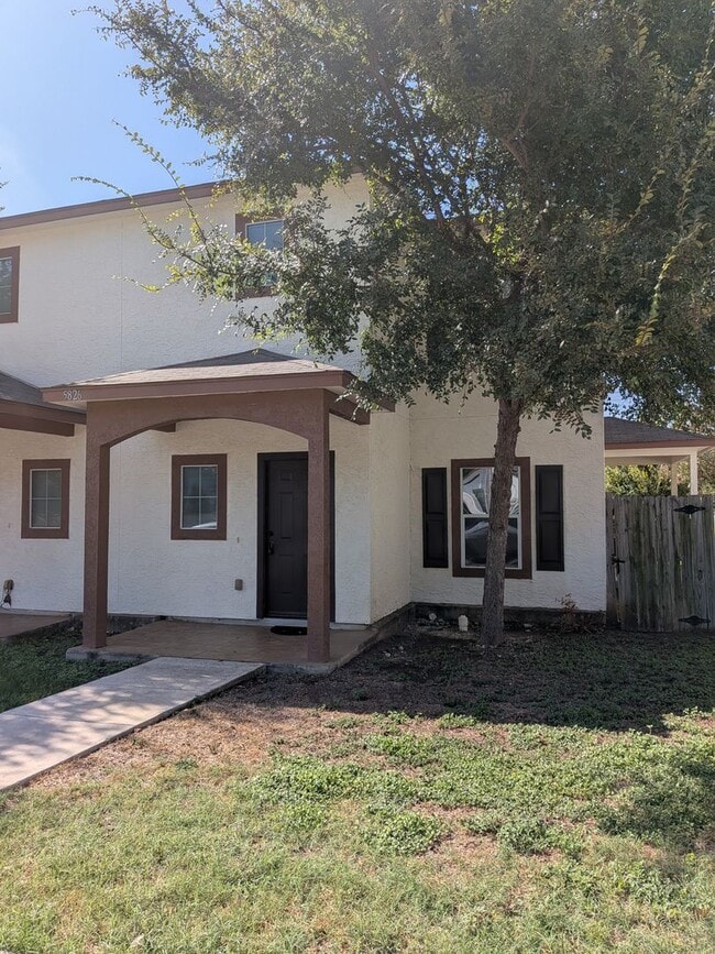 Photo - 5826 Grandwood Dr