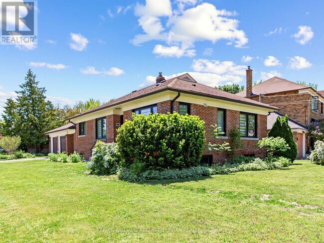 Photo - 73 Prince Charles Dr