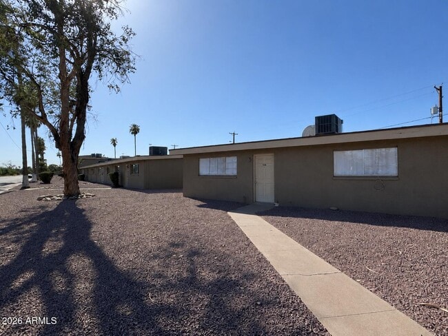 Building Photo - 2150 W Missouri Ave Unit 104