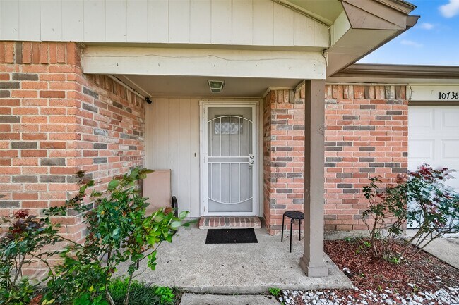 10738 Highland Woods Dr