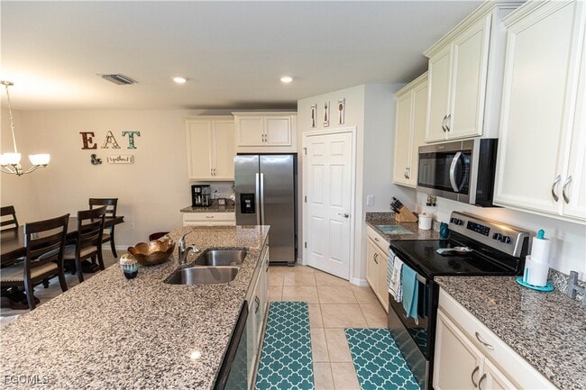 Photo - 3109 Birchin Ln