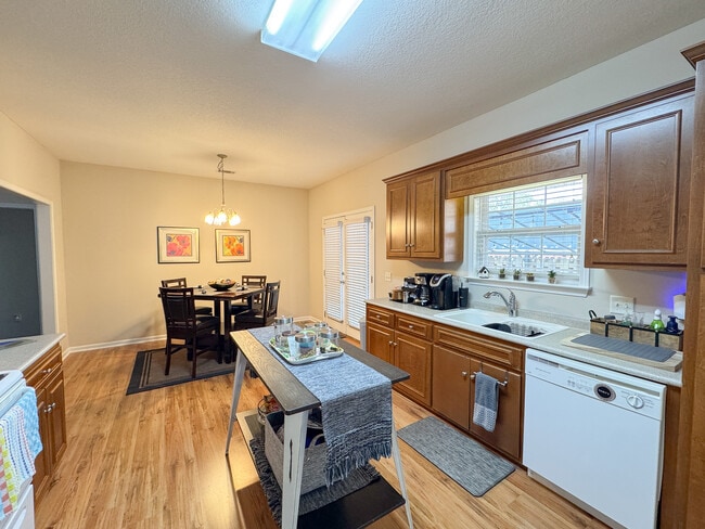 Photo - 1131 Trellis Ct