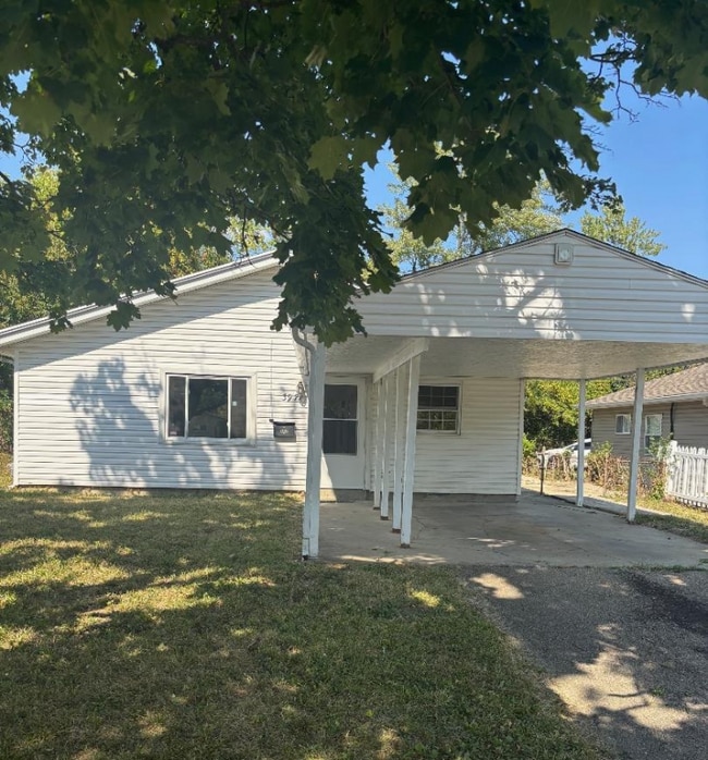 Building Photo - 3971 Prescott Ave Rental