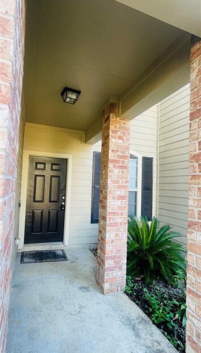 Photo - 815 Sterling Creek Cir