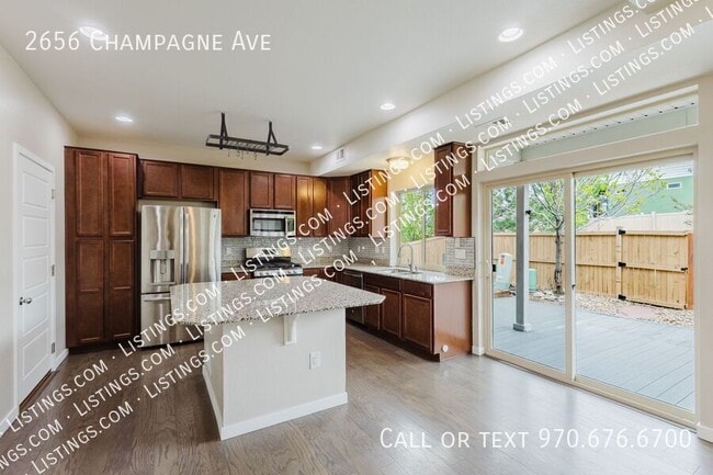 2656 Champagne Ave