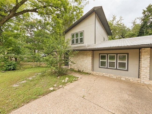 Photo - 1908 Lightsey Rd