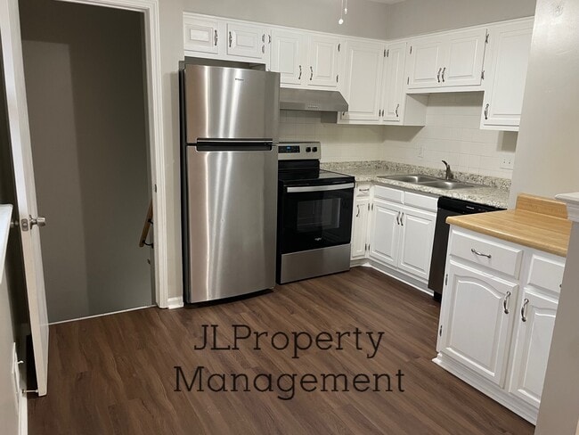 Photo - 931 SW Kingscross Rd