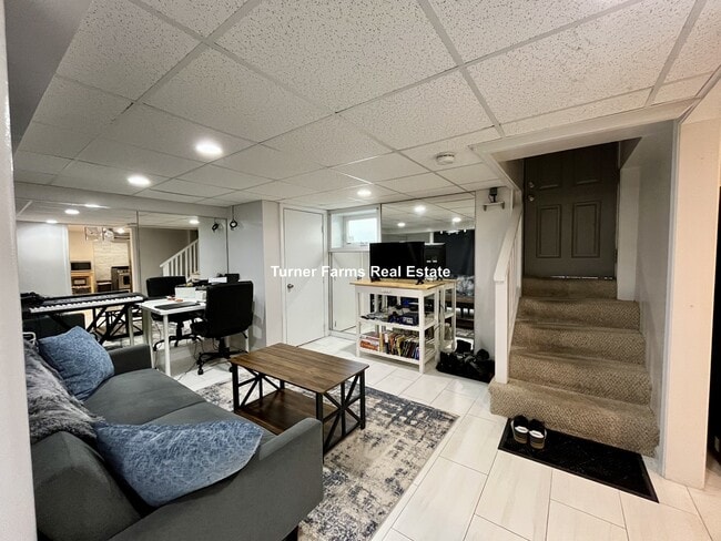 Photo - 77 Fairfax St