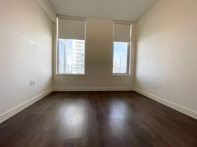 Photo - 5051 Imperial St