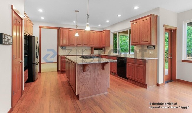 Photo - 16225 Simonds Rd NE