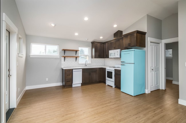 Photo - 7965 N Fenwick Ave
