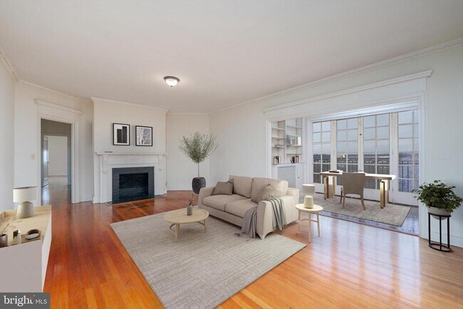 Building Photo - 100 W University Pkwy Unit 2B Rental