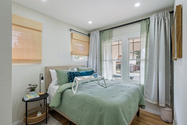 Photo - 3920 Quigley St