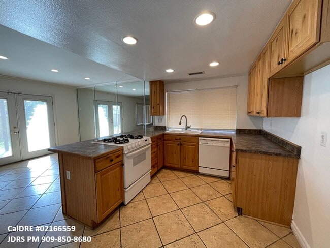Photo - Garden Grove 2 Bedroom Home