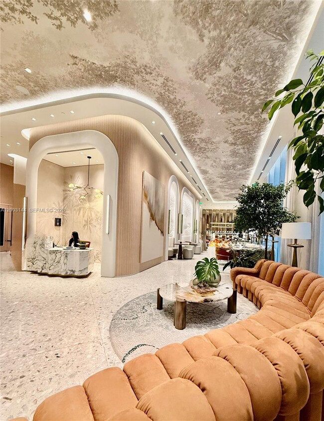 Building Photo - 77 SE 5th St Unit 2305