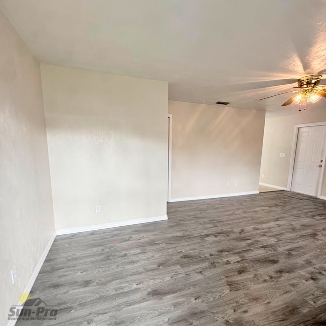 Photo - 1985 Big Oak Dr