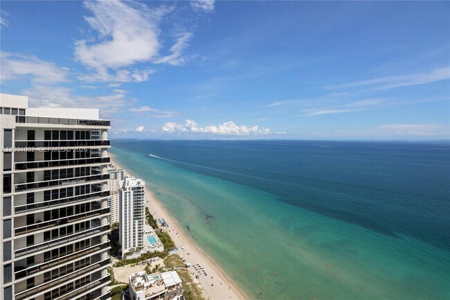 Building Photo - 1830 S Ocean Dr Unit 4409