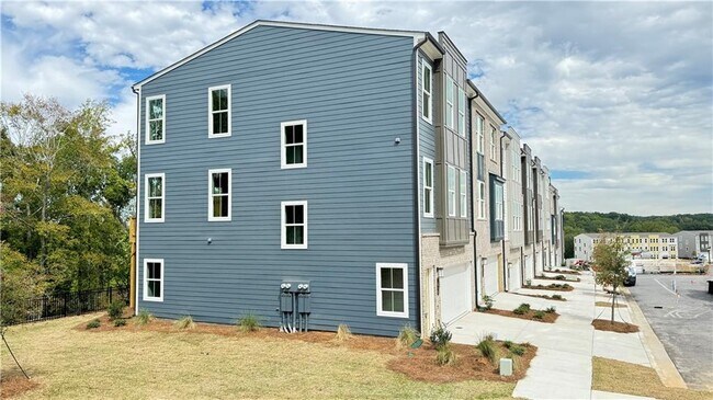 Photo - 1479 Creekside Cir NW