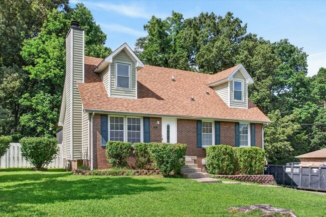 Photo - 3 Bedroom 2 Bath Pet Friendly Home For Rent!