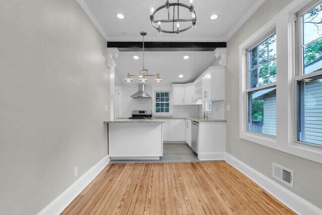 Photo - 4103 Crittenden St Casa