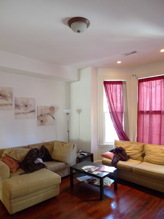 Photo - 1552 Tremont St Apartments Unit 1