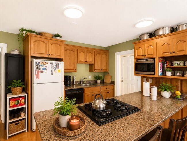Photo - 30 Hume Ave Unit 1