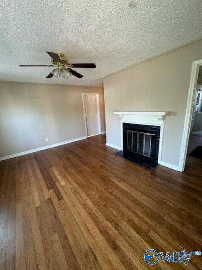 Photo - 3902 Birch Ave SW