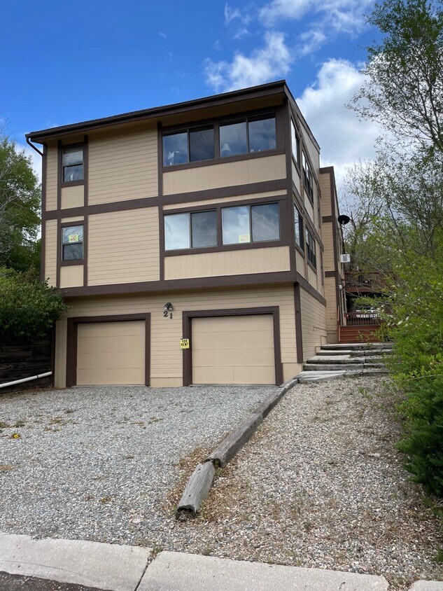 Exterior - 21 El Sereno Dr (Colorado Springs, CO)