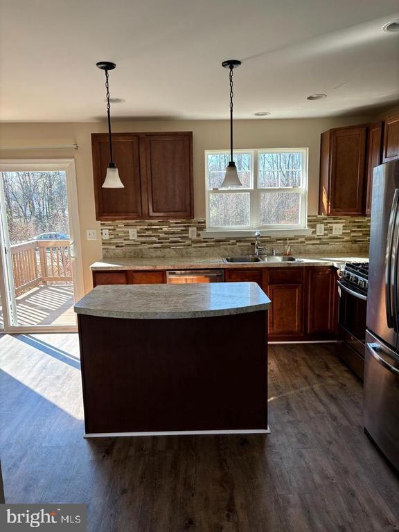 Photo - 2318 Drake Ln