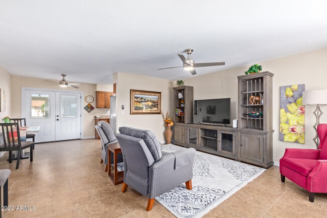 10831 W Tropicana Cir