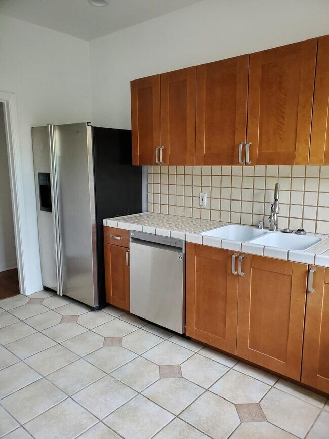 Photo - 834 Huntley Dr Unit 3