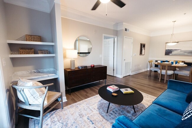 Building Photo - Reserve at Creekside