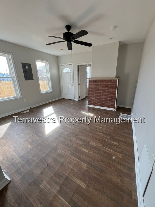 Building Photo - 711 N 3rd St Unit 1
