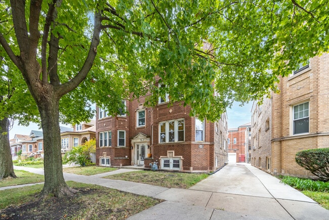 Building Photo - 1406 S 59th Ct Unit 2