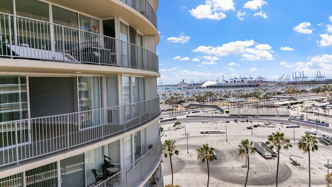 Building Photo - 700 E Ocean Blvd