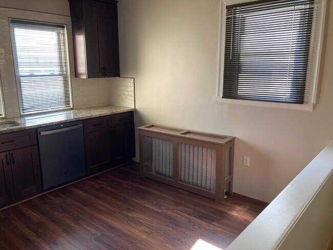17 E Lancaster Ave Unit 2nd +3rd floor