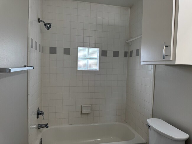 Photo - 9716 Linkmeadow Ln