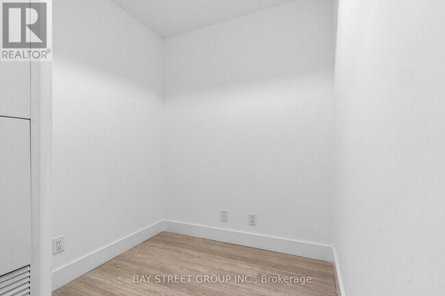 Photo - 6 Greenbriar Rd Unit 501