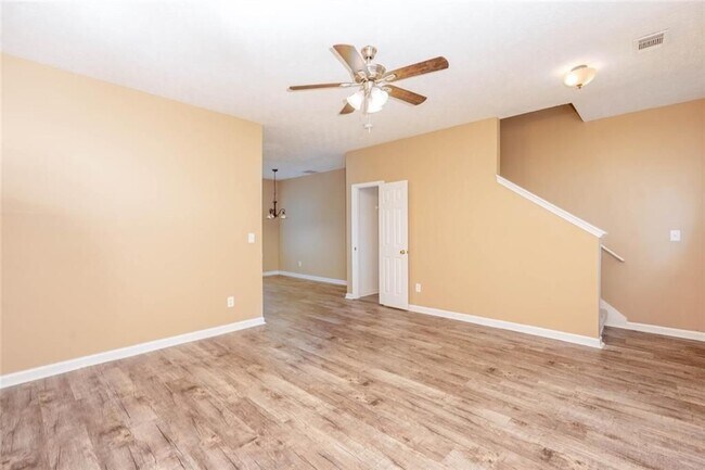 102 Timber Ridge Dr