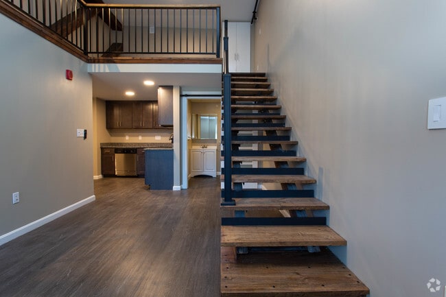 2HAB, 1BA - The Concord Lofts