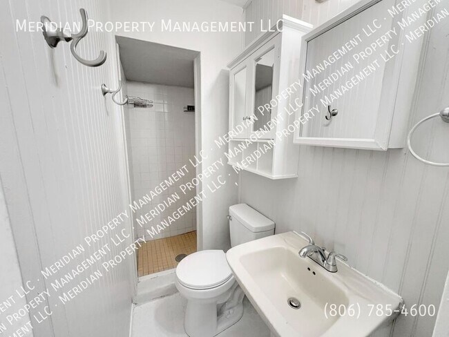 Photo - 2323 25th St