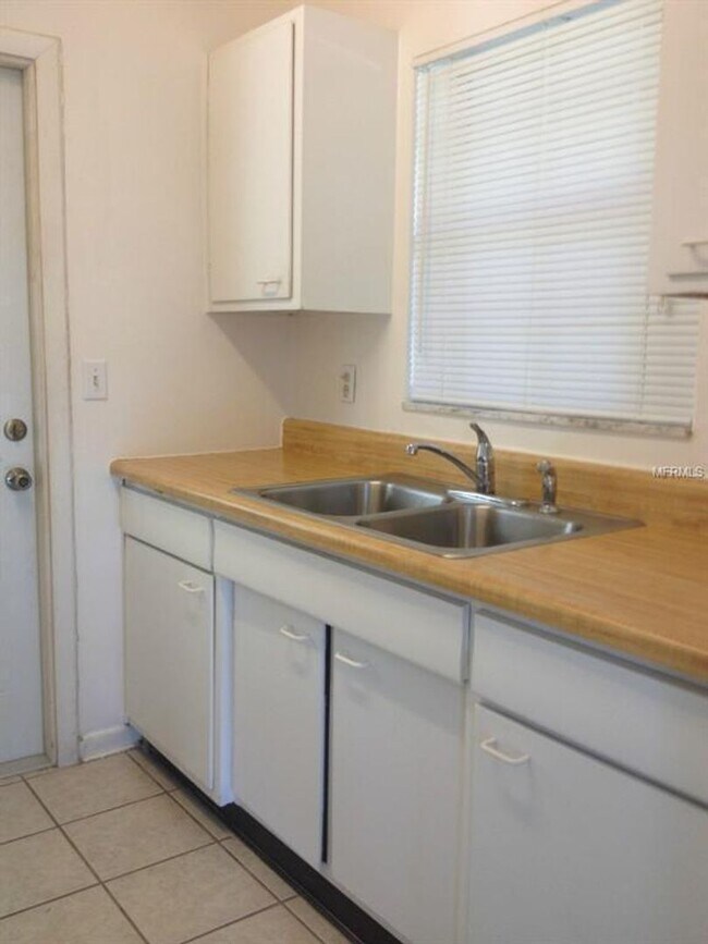 Photo - 2 Bed 1 Bath Home | Pet Friendly | Washer ...