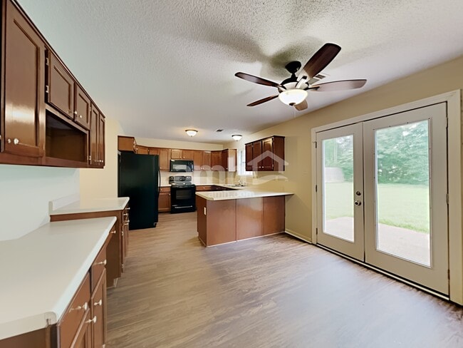 Photo - 6771 Oakmoor Cir S