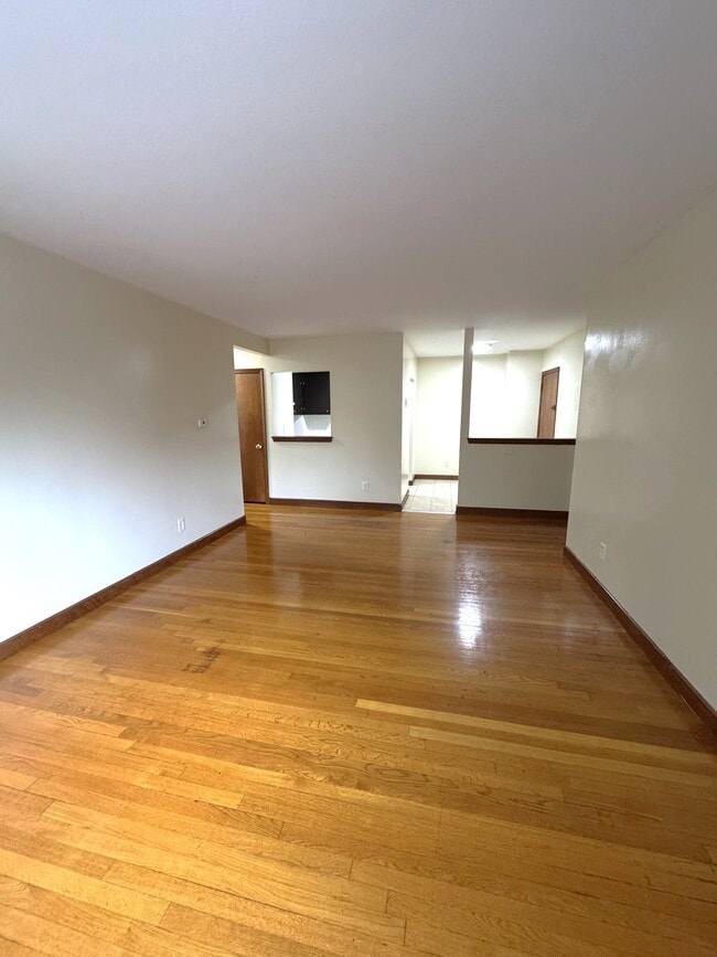 Photo - 580 Bridge St Unit 6