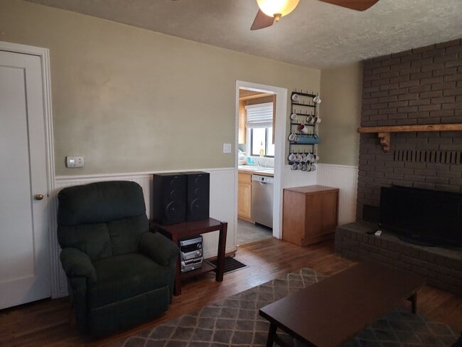 Photo - 156 N 1150 W