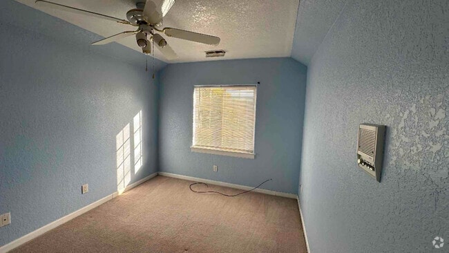 Building Photo - 3100 SE 122nd Ave Rental