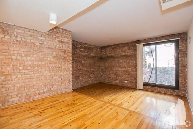 Building Photo - 1 bedroom in Chicago IL 60610 Unit C5 Rental