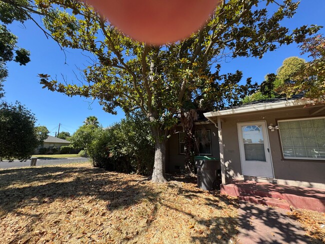 Photo - Nice Two Bed, One Bath Duplex In Central Stockton