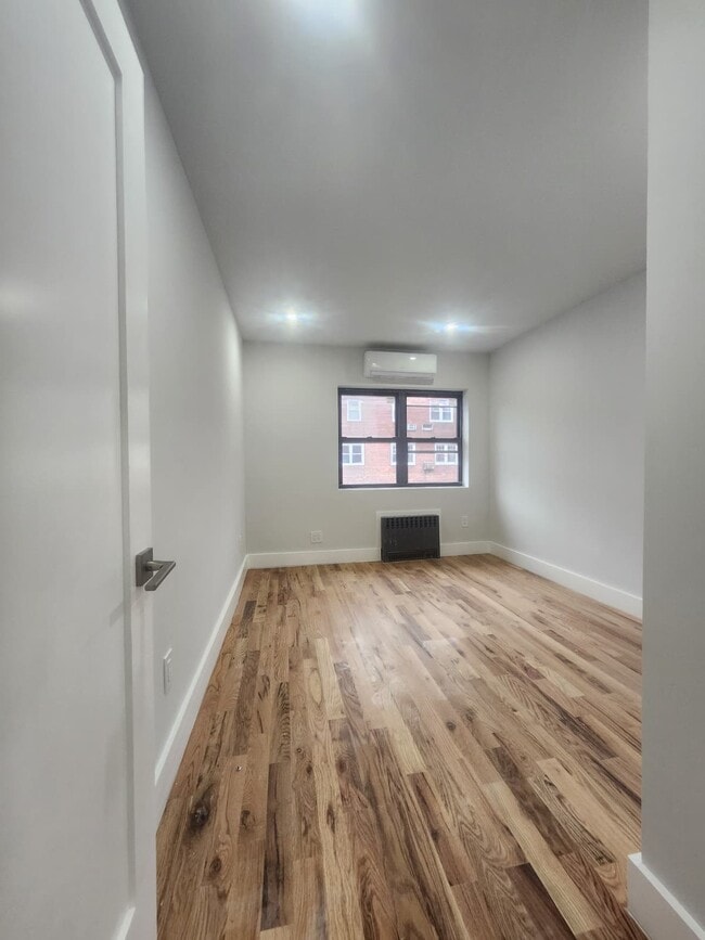 Photo - 1424 E 102nd St Unidad 2A